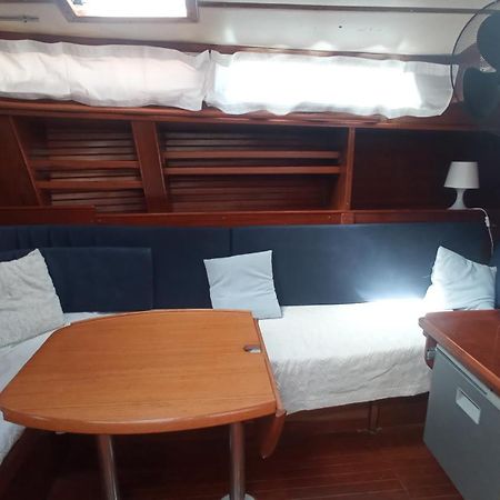 Best Barcelona Boat Experience サン・アドリア・デ・ベソス エクステリア 写真